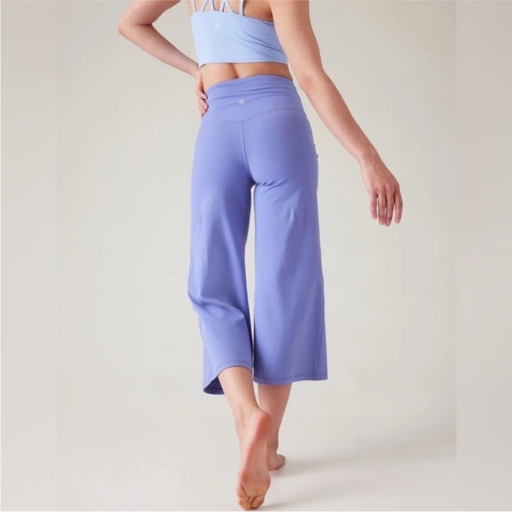 Athleta Elation Wide Crop Pant Powervita Yoga Leggings Blue Purple S - Picture 2 of 9